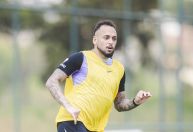 Titular do Atlético evolui em recuperação de lesão e pode ser opção para Domínguez