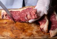 Carne bovina resiste à Quaresma e mantém preços firmes em março