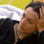 Irmã de Samira, do BBB 26, rebate acusações de abandono e defende sister