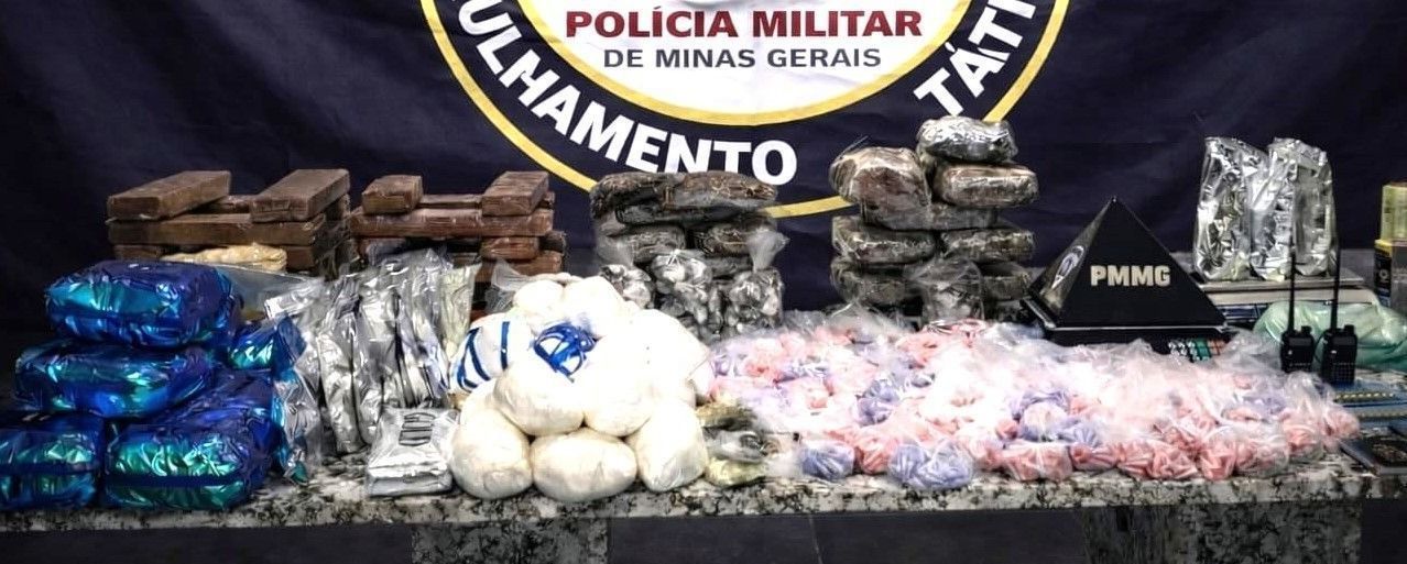 PM de Alfenas apreende grande quantidade de drogas