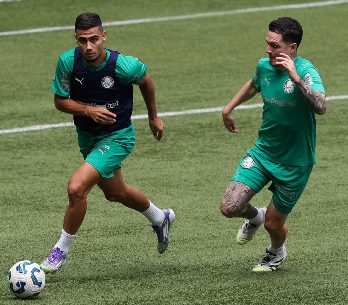 Recém-contratado, Andreas Pereira disputa vaga no meio-campo do Palmeiras