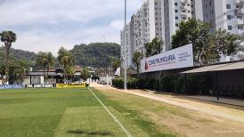 Santos comercializa placas de publicidade do CT Rei Pelé e amplia busca por parceiros no mercado
