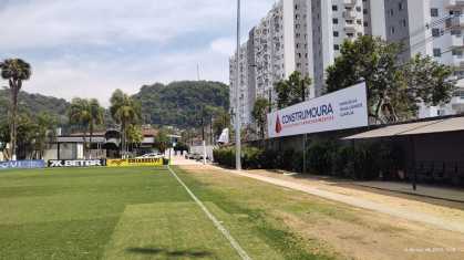 Santos comercializa placas de publicidade do CT Rei Pelé e amplia busca por parceiros no mercado
