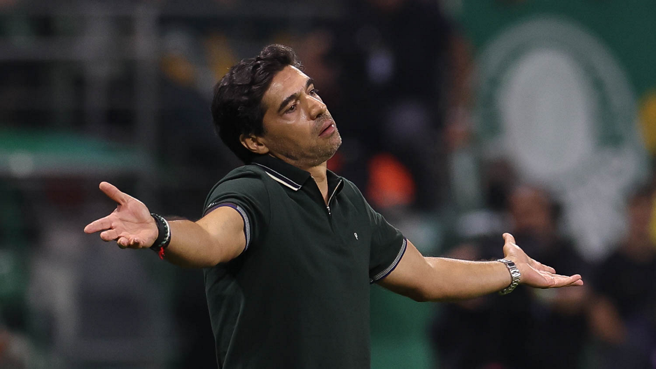 Palmeiras: Abel Ferreira será julgado pelo STJD nesta quarta após pena severa