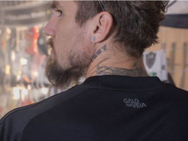 Atlético lança uniforme All Black exclusivo para sócios Galo Na Veia Forte e Vingador