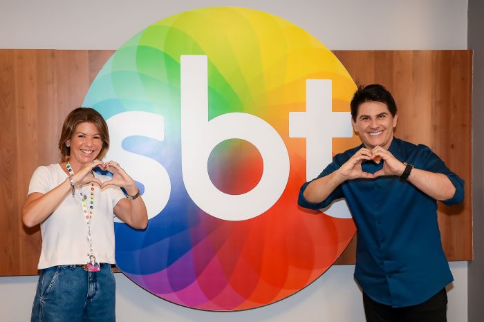 Daniela Beyruti, filha de Silvio Santos e vice-presidente do SBT, ao lado de César Filho 