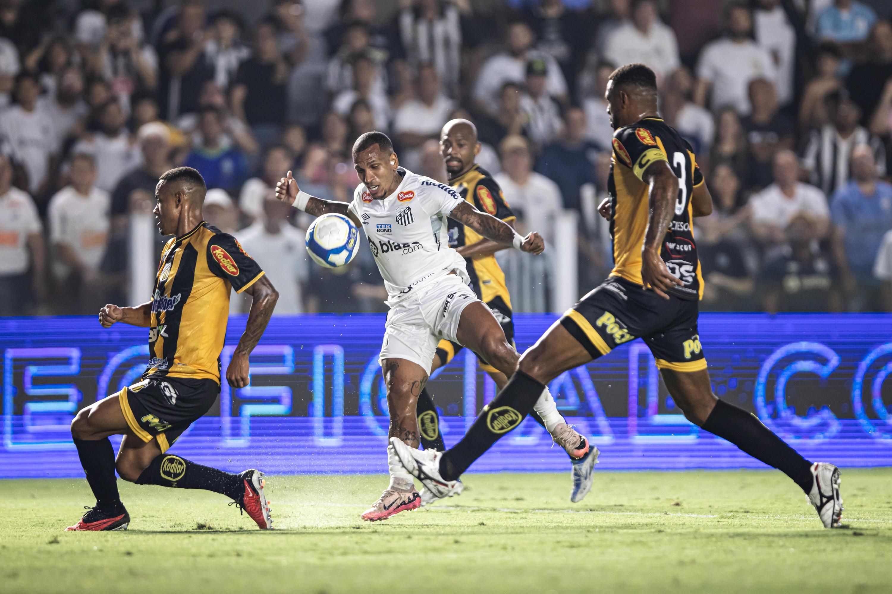Otero marca, mas Santos fica no empate com Novorizontino em jogo de líderes na Série B