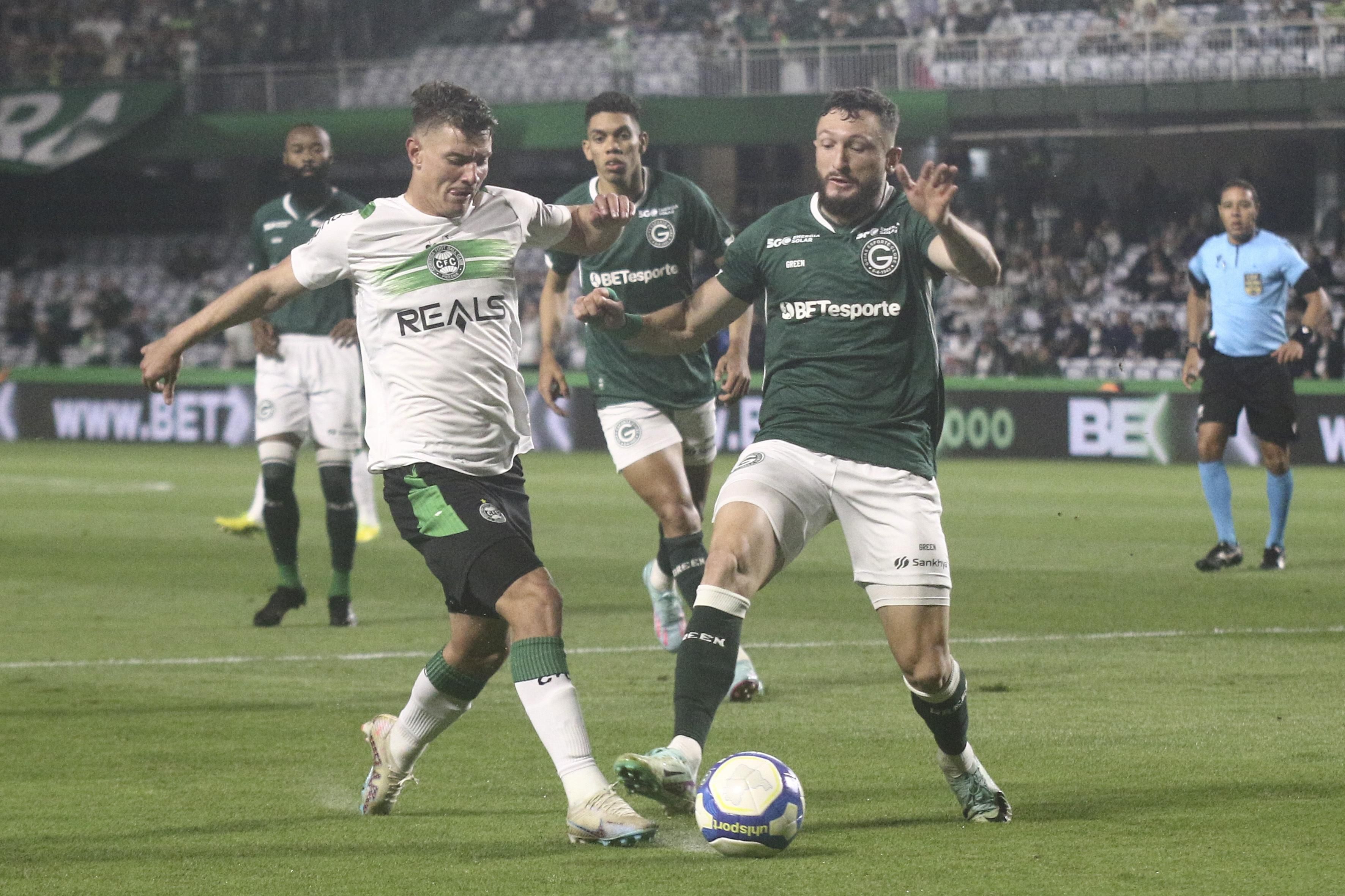 Em jogo com mais de 30 finalizações, Coritiba e Goiás empatam sem gols pela Série B
