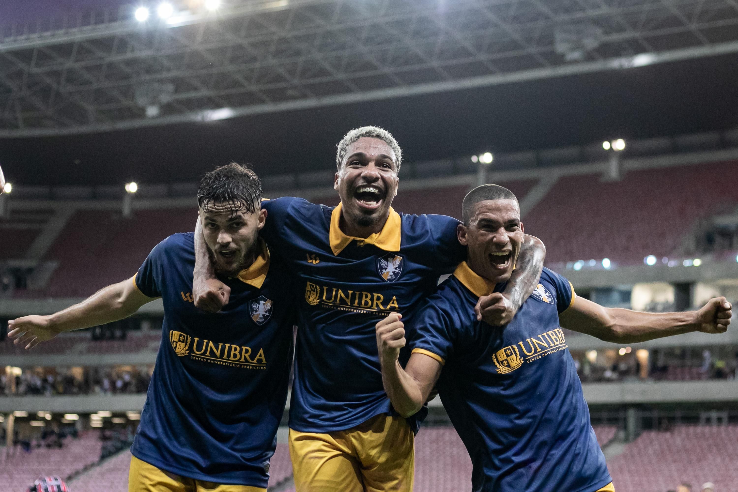 Retrô-PE domina, bate Anápolis-GO e é campeão da Série D de 2024
