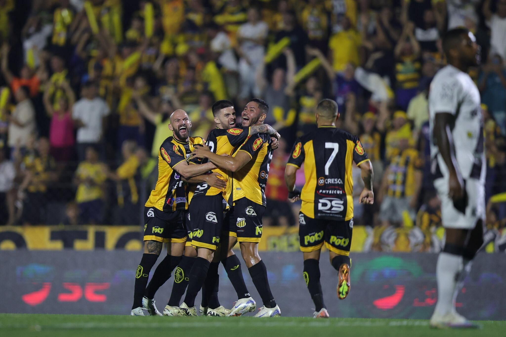 Novorizontino vence Ponte Preta em casa e retoma a liderança da Série B
