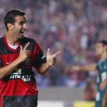 Ex-meia de Cruzeiro, Ipatinga e Flamengo é eleito prefeito em Minas Gerais