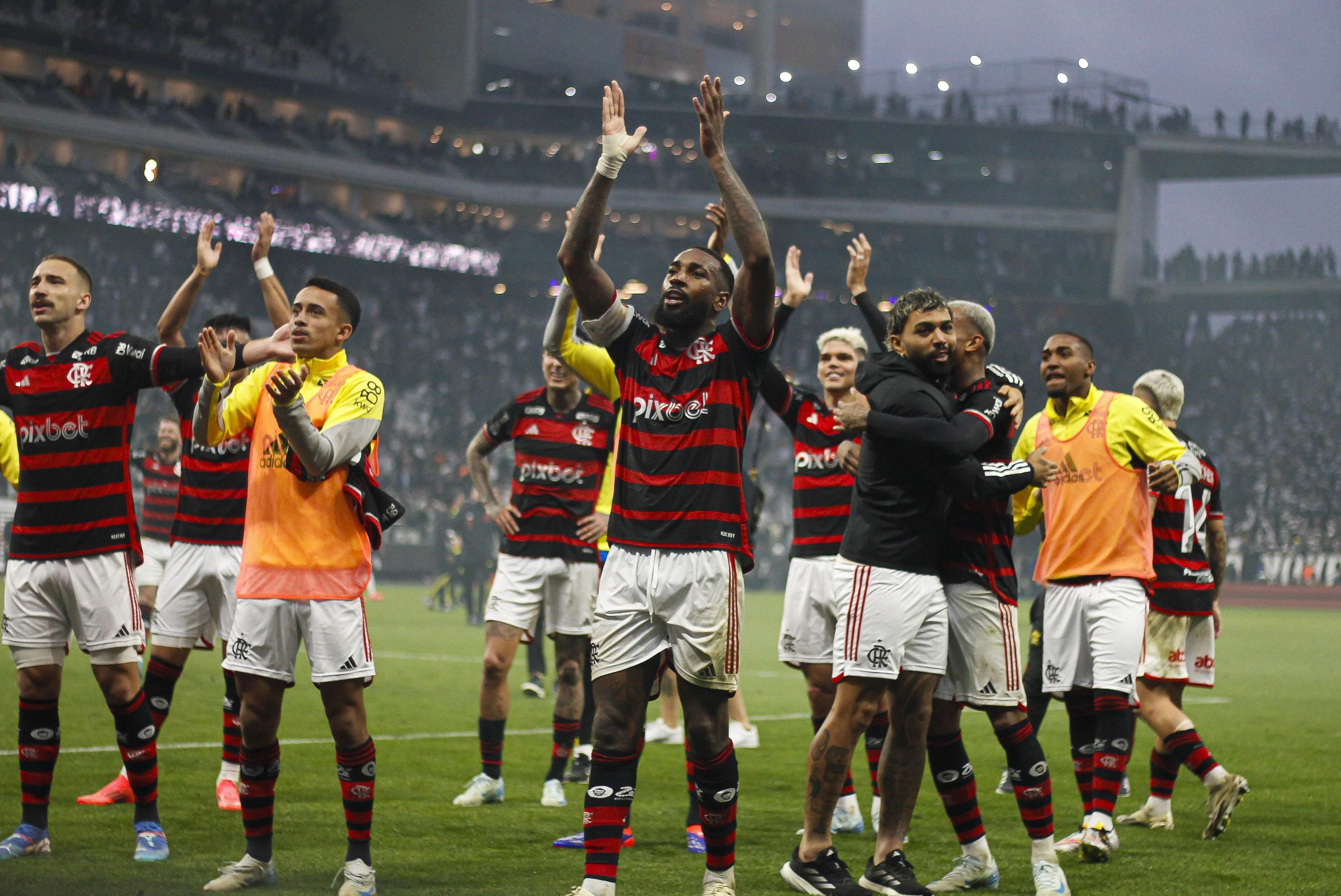 Gerson dedica classificação do Flamengo a Bruno Henrique: 'Luta pela gente'