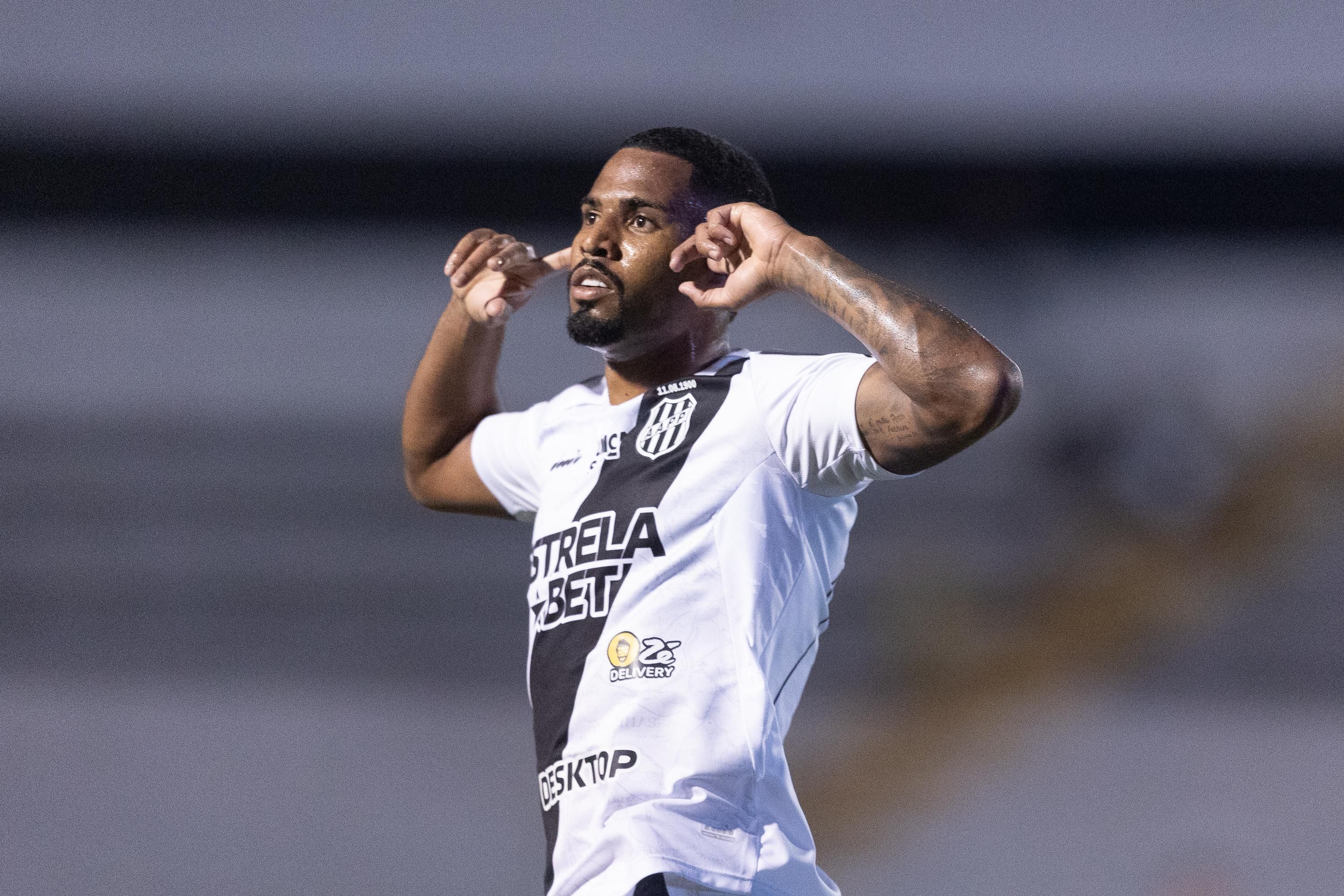 Ponte Preta vence, deixa o Z4 e aumenta drama do Brusque na Série B