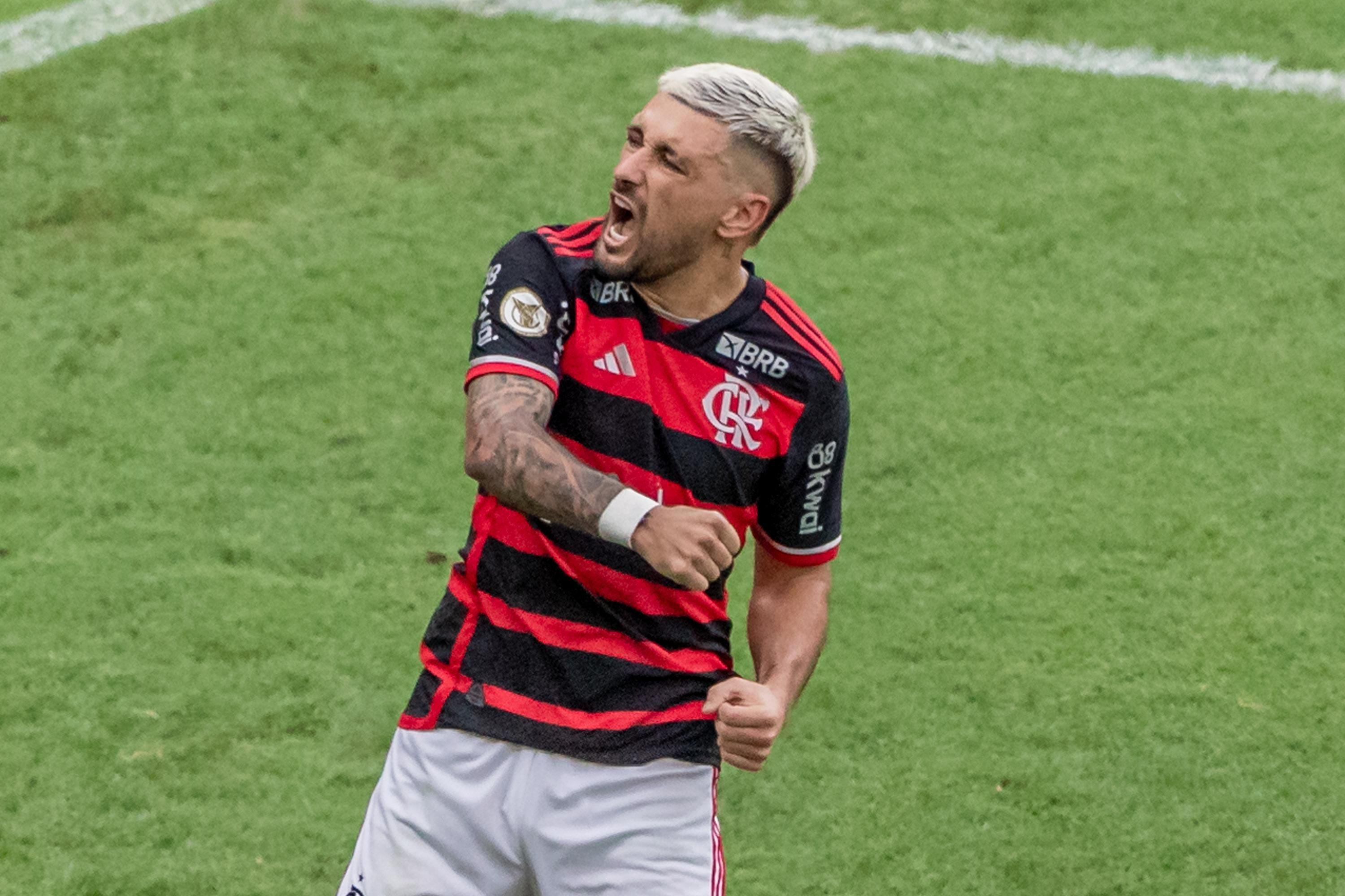 Flamengo faz dever de casa e vence Juventude pelo Brasileirão no Maracanã