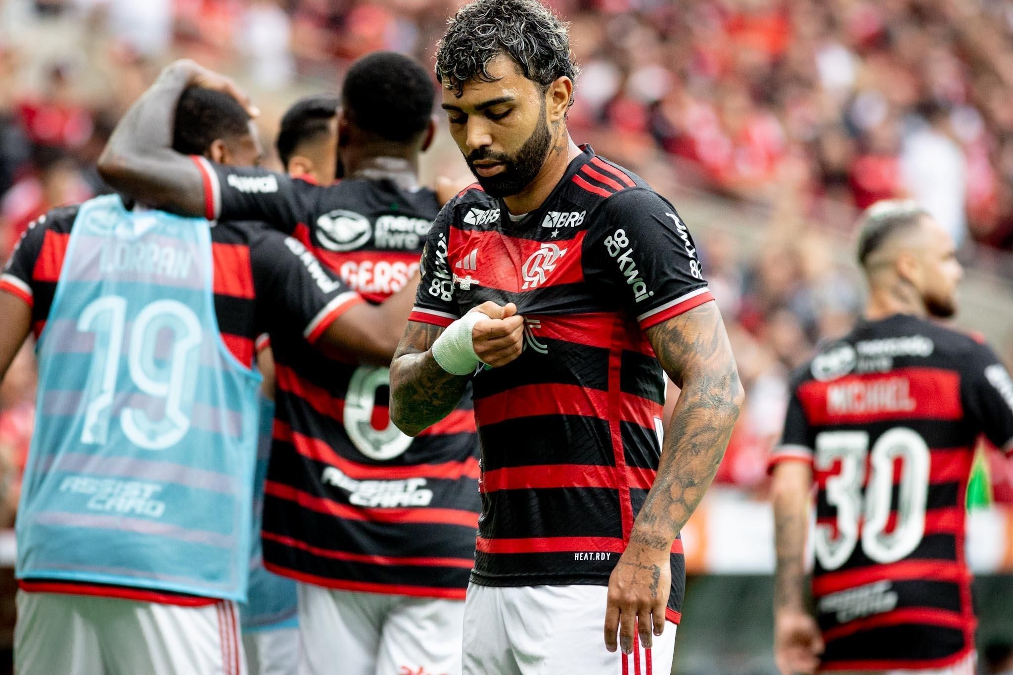 Gabigol confirma fama de predestinado e pressiona diretoria do Flamengo por renovação