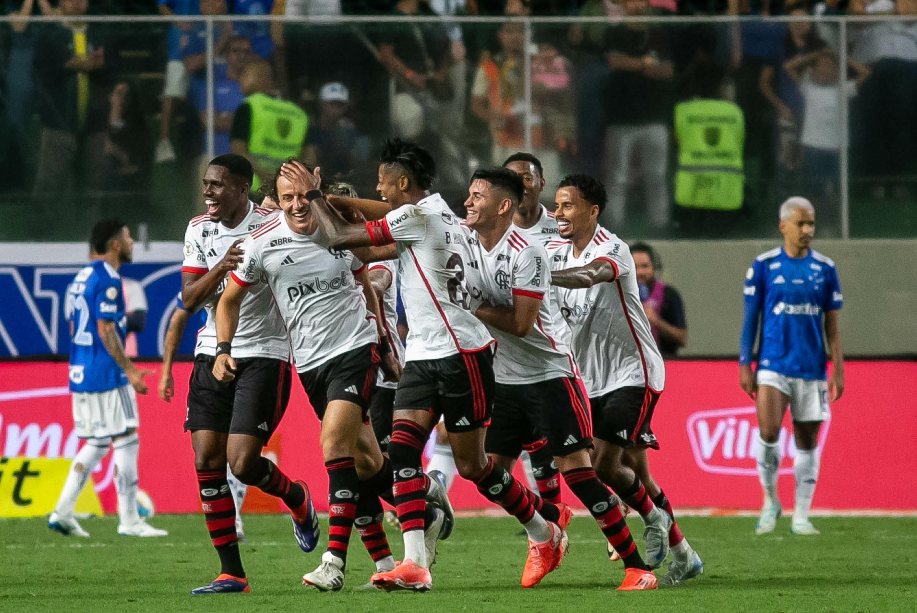 Cruzeiro é derrotado por reservas do Flamengo e vê jejum aumentar no Brasileiro