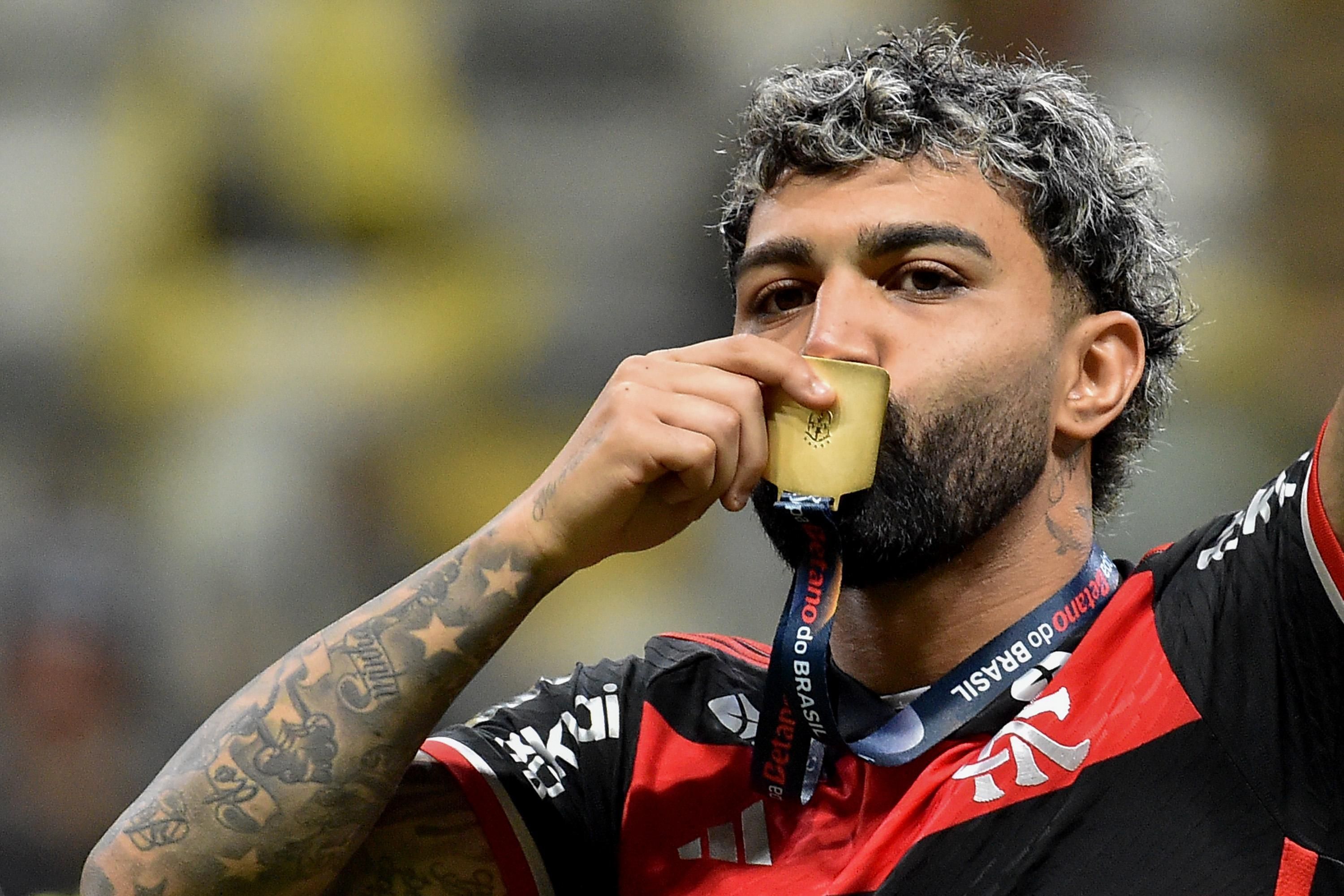 Gabigol no Cruzeiro em 2025: o que sabemos sobre a 'bomba' no mercado