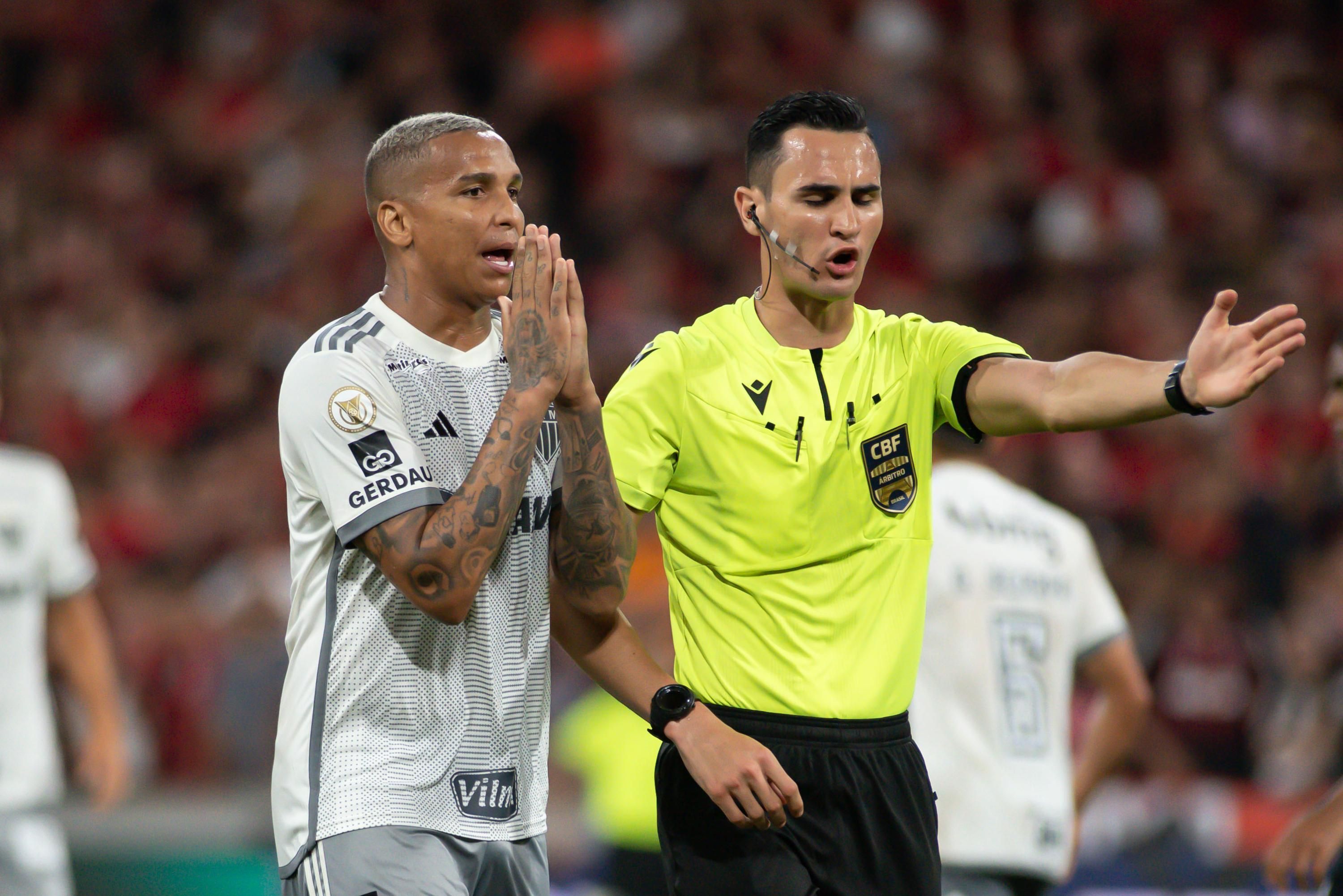 Atlético está a cinco pontos do Z4 e do G7 no Brasileirão