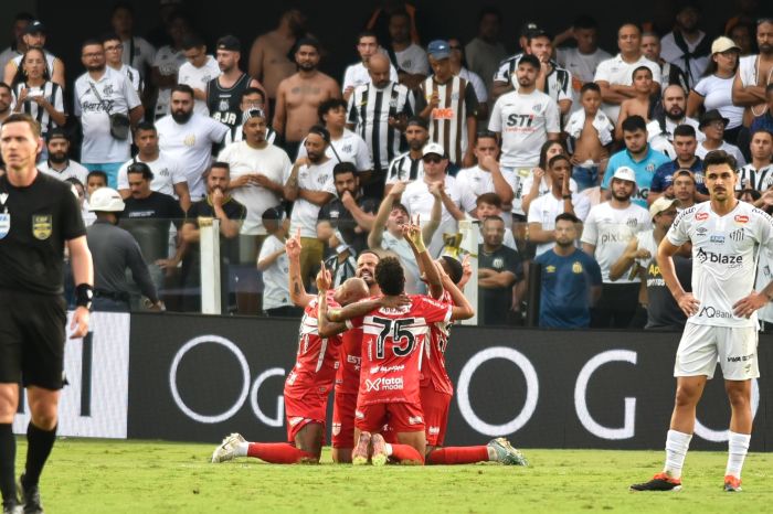 Santos perdeu para o CRB e foi vaiado