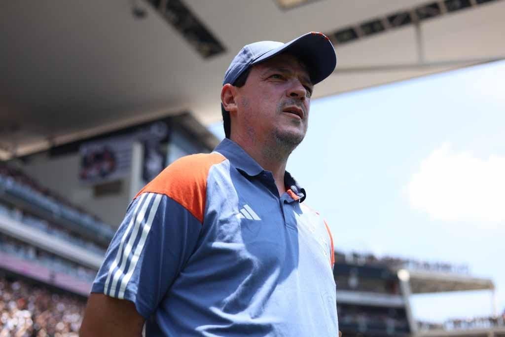 Cruzeiro perde lateral para duelo com o Grêmio pelo Campeonato Brasileiro