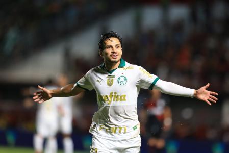 Raphael Veiga marcou o gol da vitória do Palmeiras sobre o Atlético-GO