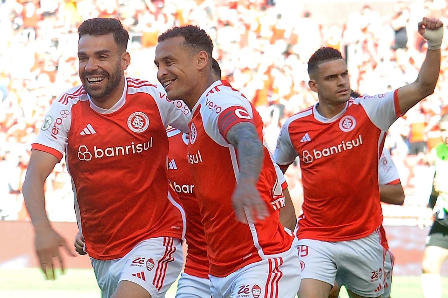 Inter goleia Bragantino, afunda rival no Z4 e aumenta esperança por título do Brasileiro