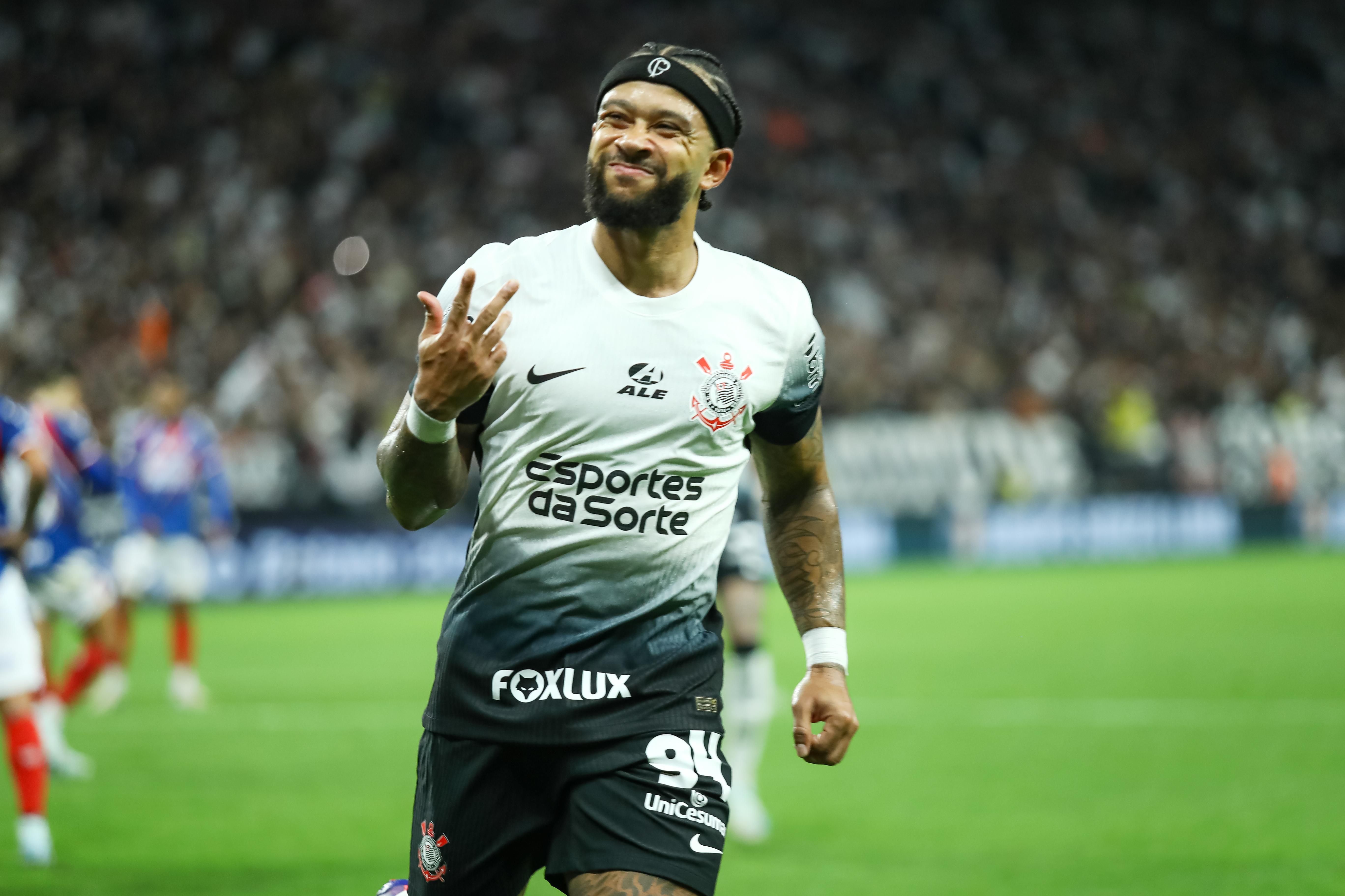 Corinthians vence o Bahia com show de Memphis e encaminha vaga na Libertadores