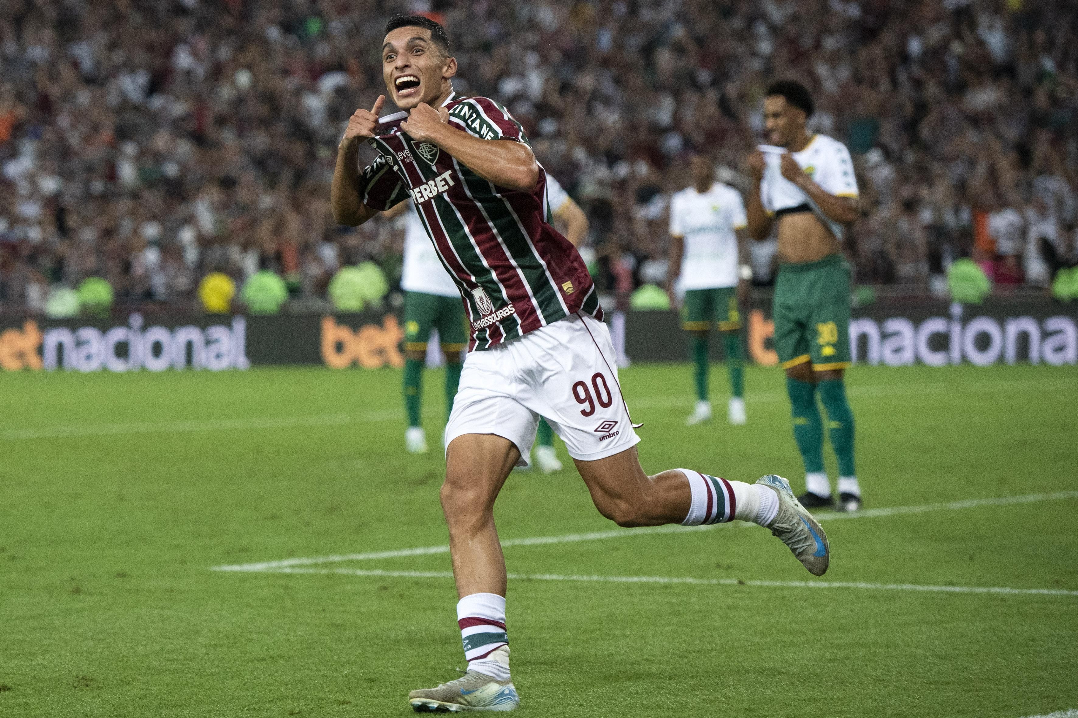 Fluminense vence o Cuiabá e dá mais um passo pela permanência na Série A