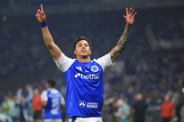 Festa do time do Cruzeiro e da torcida celeste com vitória no clássico e classificação na Copa do Brasil