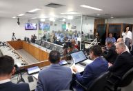 Gratificação a servidores do fisco volta a ser debatida, e governo corre contra o relógio