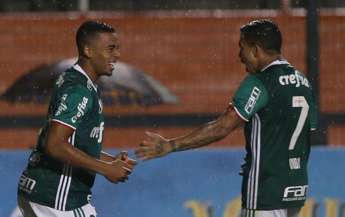 Gabriel Jesus e Dudu juntos no Palmeiras em 2016, quando conquistaram o Campeonato Brasileiro