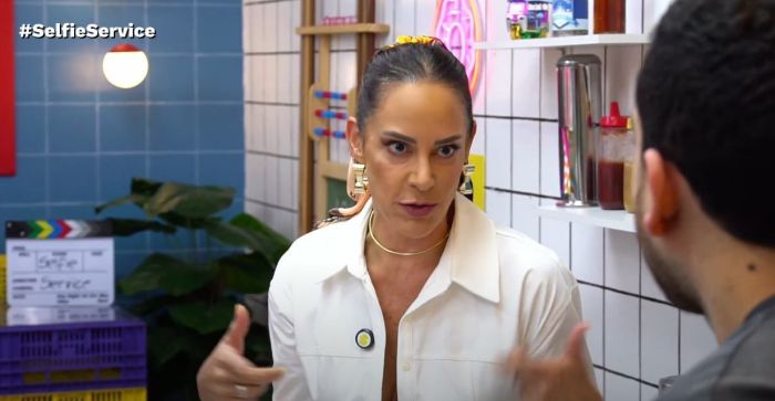 Filha de Silvio Santos é entrevistada por Lucas Selfie