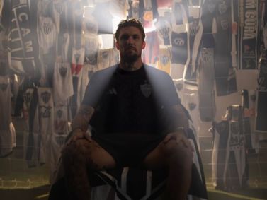 Atlético lança uniforme All Black exclusivo para sócios Galo Na Veia Forte e Vingador