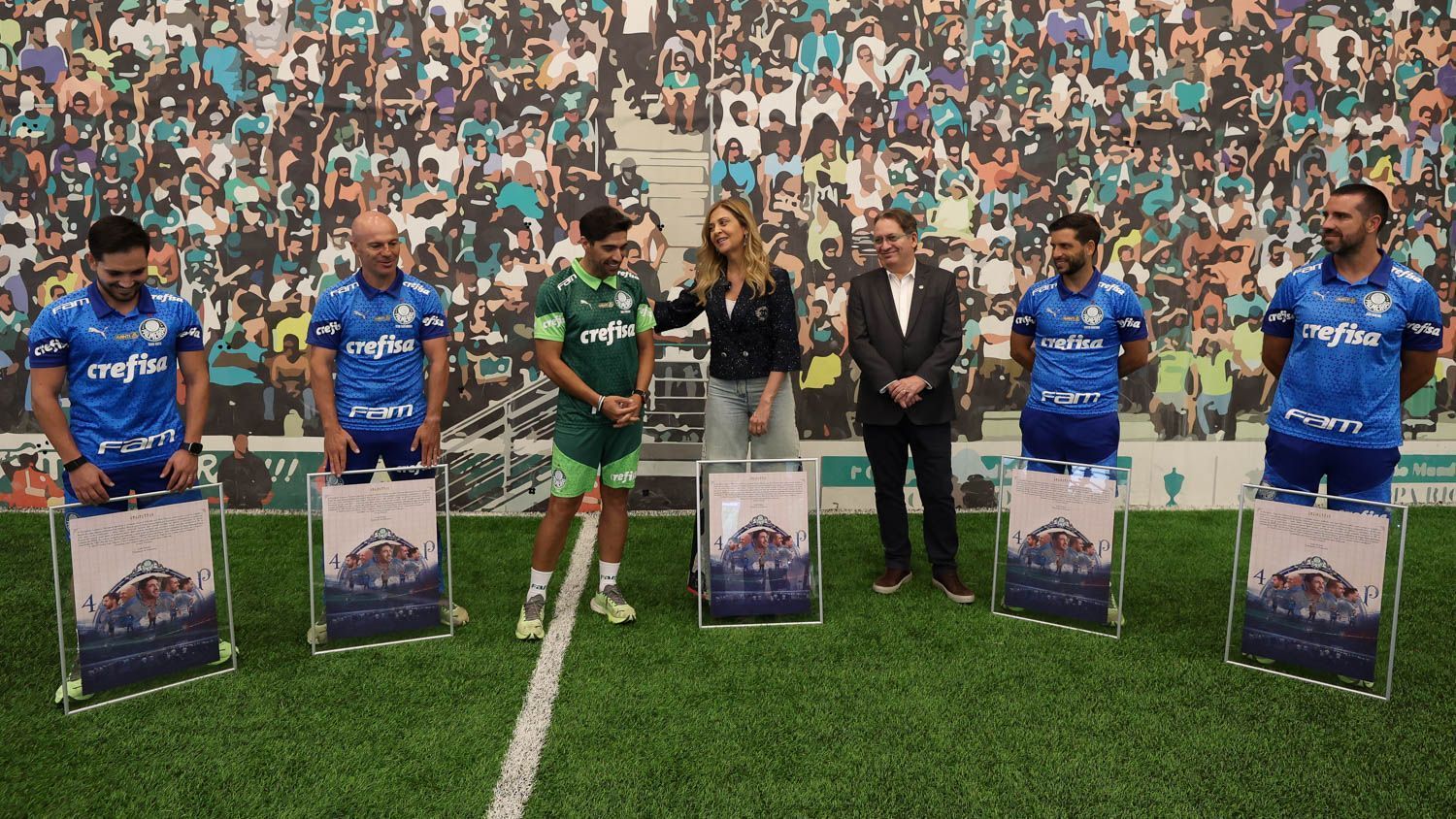 Abel recebe homenagem do Palmeiras; veja recordes do técnico