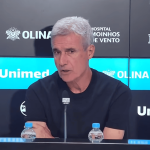 Campeão Gaúcho? Luís Castro é direto após Grêmio abrir vantagem sobre o Inter