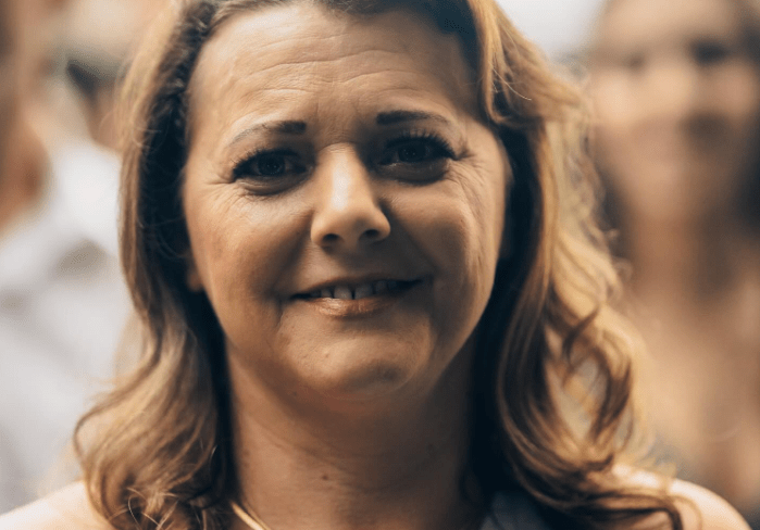 Miriam Kiekow, mãe de Isabel Veloso, durante casamento da filha