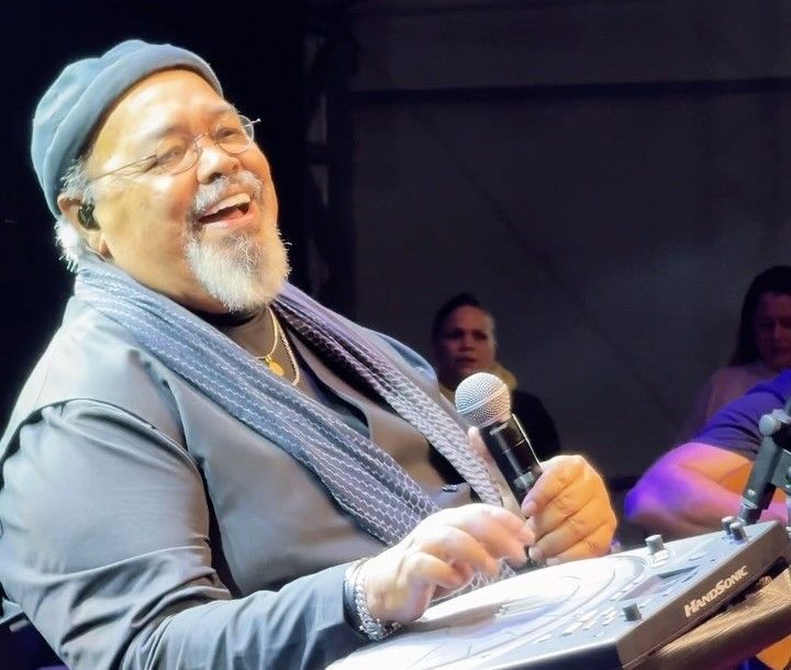 Internado após dores, Jorge Aragão compartilha diagnóstico: ‘médicos me prenderam’