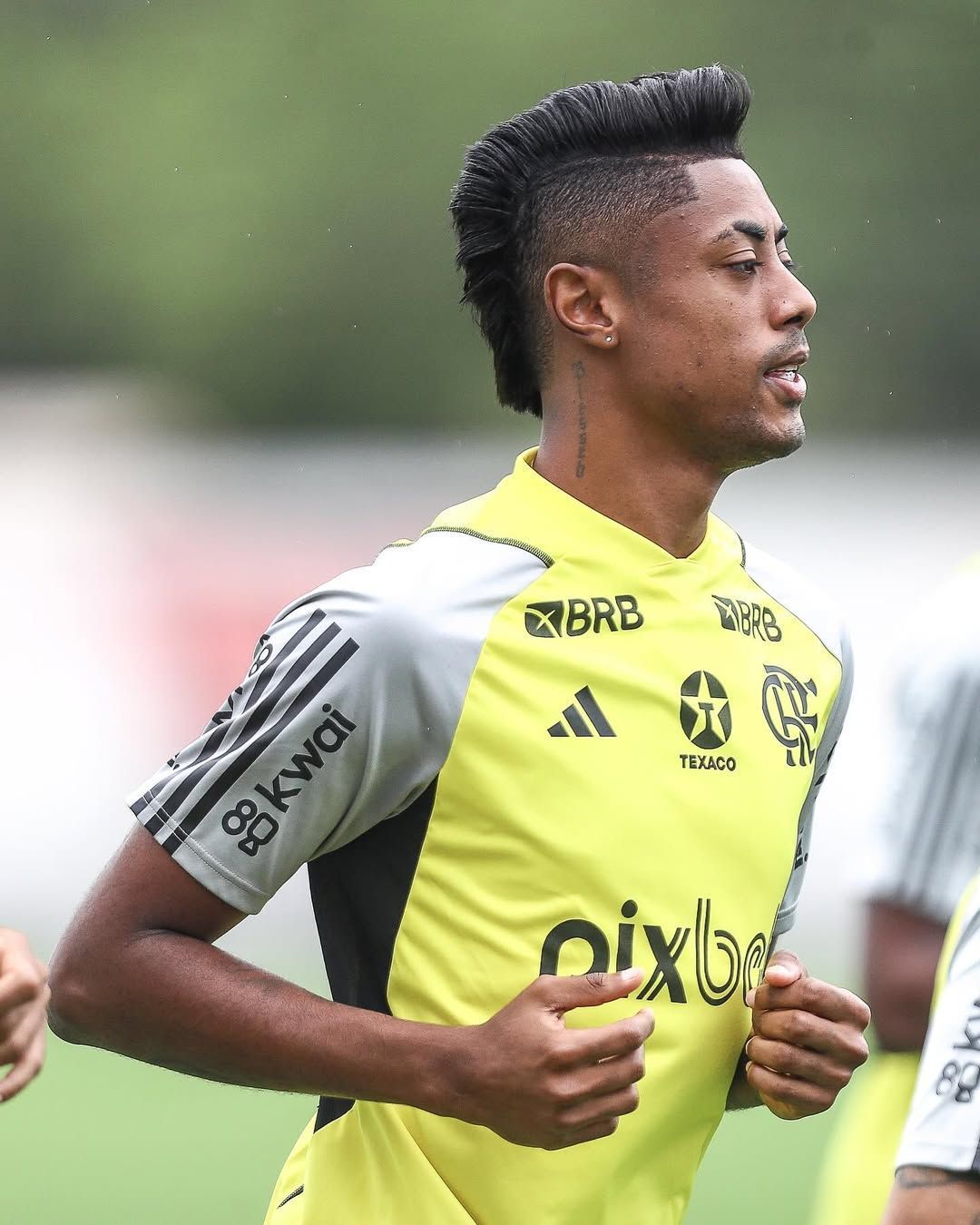 STJD nega recurso de Flamengo, e punição de Bruno Henrique é mantida