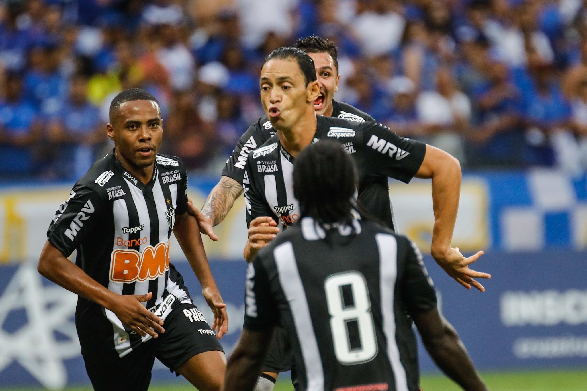 Ex-Atlético choca ao contar sequestro da irmã: ‘Falavam que ia chegar uma orelha’
