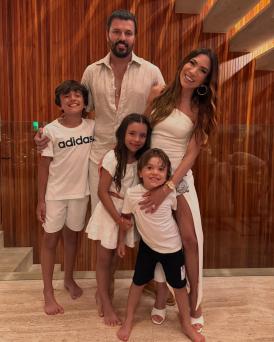 Patrícia Abravanel celebra Ano Novo em família