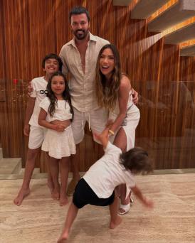 Patrícia Abravanel celebra Ano Novo em família