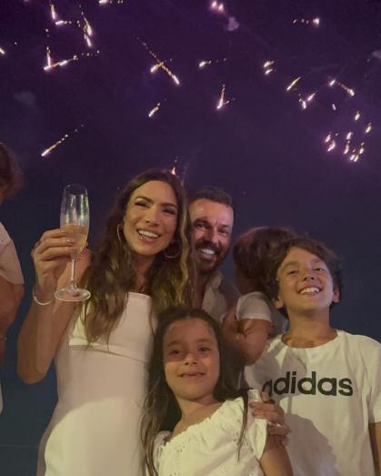 Patrícia Abravanel celebra Ano Novo em família