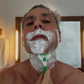 Alexandre Nero revela novo visual para Vale Tudo