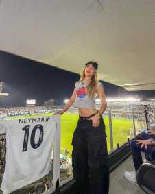 Virginia viaja para ver volta de Neymar