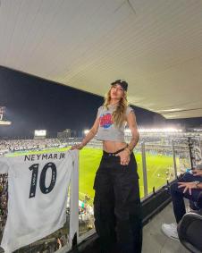 Virginia viaja para ver volta de Neymar