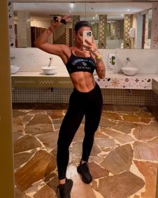 Influenciadora Rayane Figliuzzi