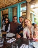 Virginia, Zé Felipe e amigos em viagem ao Uruguai