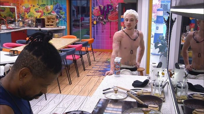 Juliano e Leandro conversam