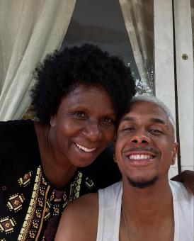 Lucas Colombo e a mãe