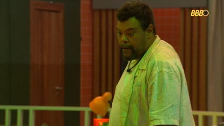Babu Santana quer manter plano por, pelo menos, uma semana no BBB 26